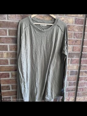 Free People We The Free Arden Tee is a long-sleeved, oversized top